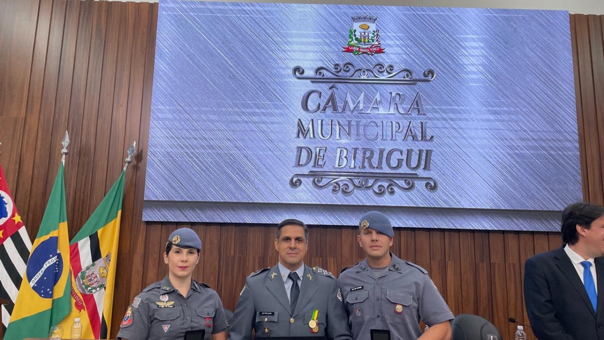 Honrarias são entregues a policiais militares homenageados em solenidade em Birigui.