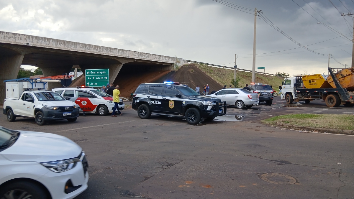 Homem morre em acidente de trânsito na Waldemar Alves em Araçatuba 