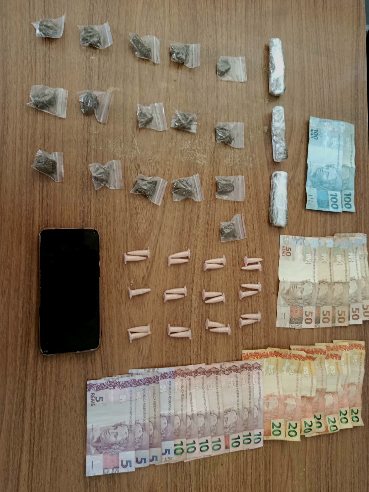 Menor é apreendido pela segunda vez por tráfico de drogas no Bairro Beatriz