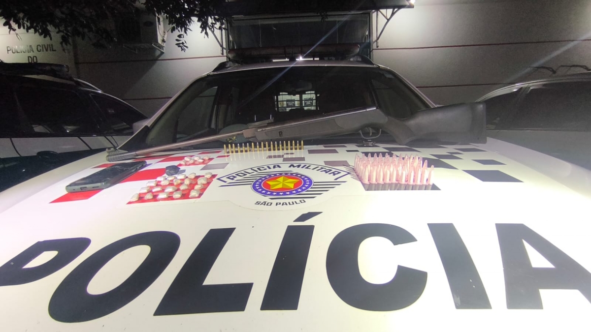 Homem é preso por posse ilegal de arma de fogo e tráfico de drogas em Prudêncio e Moraes