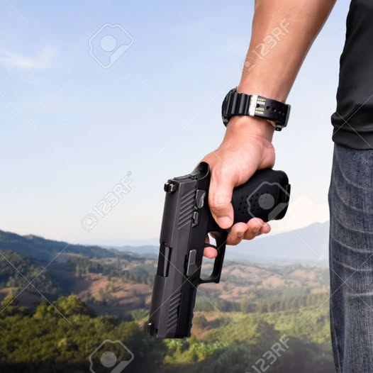 FOI BRINCAR COM ARMA DE MENTIRINHA E MORREU DE VERDADE