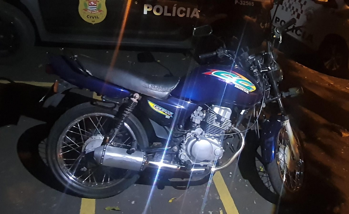 Polícia Militar recupera moto furtada em Auriflama