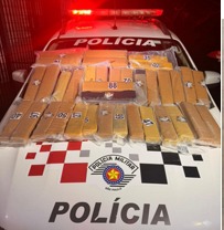 Polícia prende mulher com 36 tijolos de maconha em hotel de Araçatuba