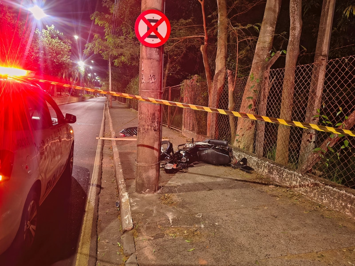 Homem morre em acidente de moto na Avenida dos Araçás, em Araçatuba.