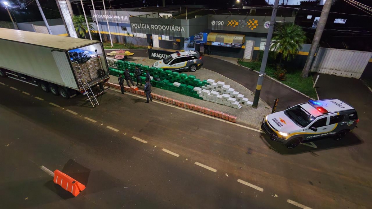 Traficante é preso com 7,2 toneladas de maconha pela Polícia Rodoviária.