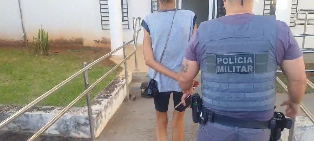 Procurada pela justiça, é presa pela PM em Aracanguá.