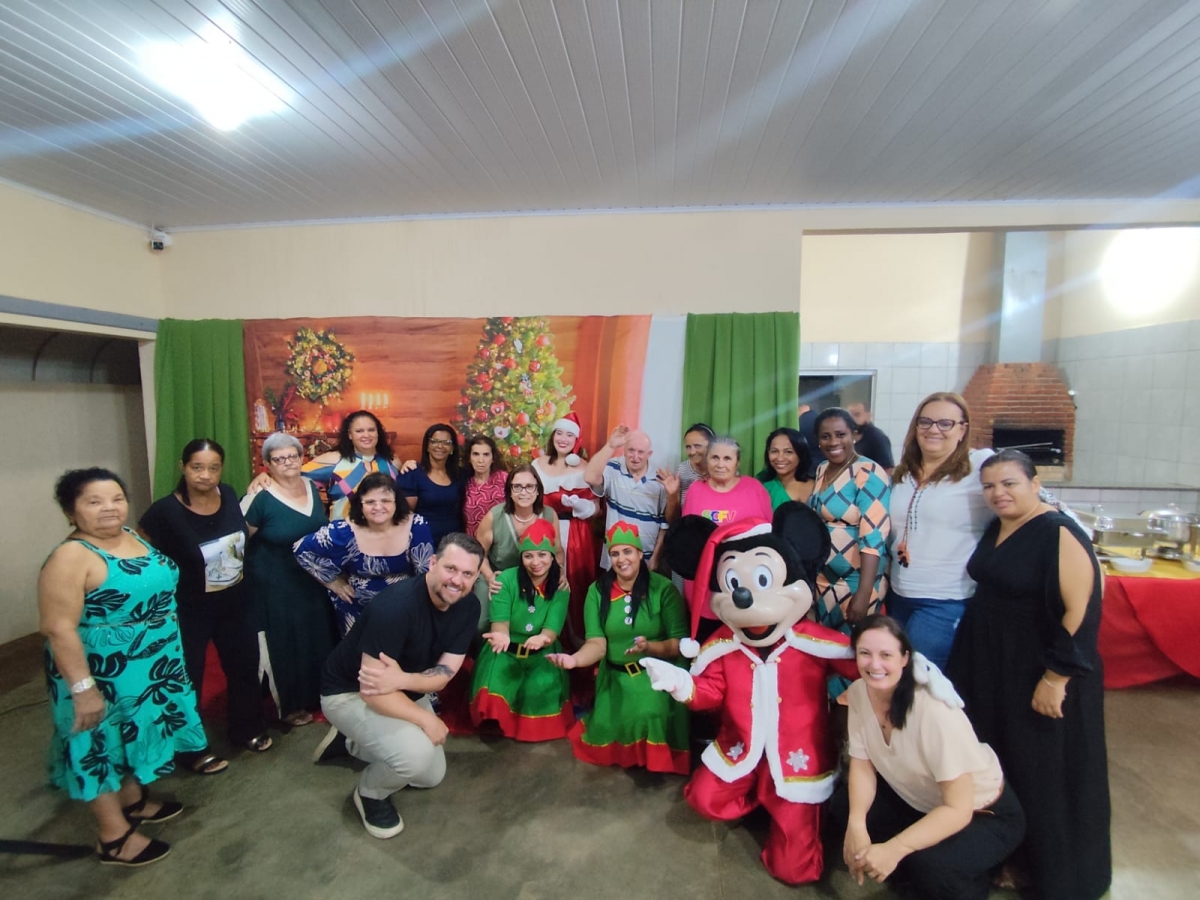 Prefeitura de Coroados promove jantar de confraternização do Centro Dia do Idoso