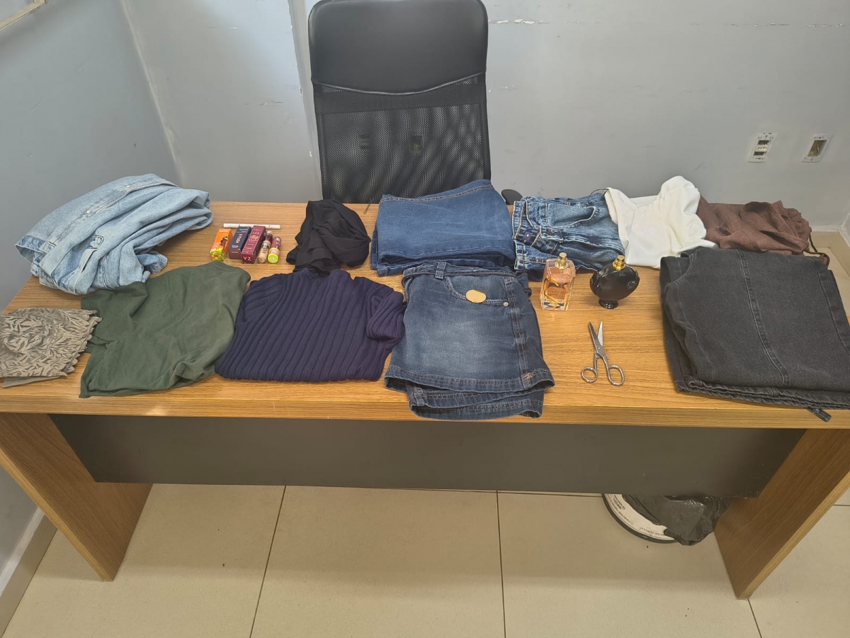 Mulher é presa por furto em shopping, em Araçatuba
