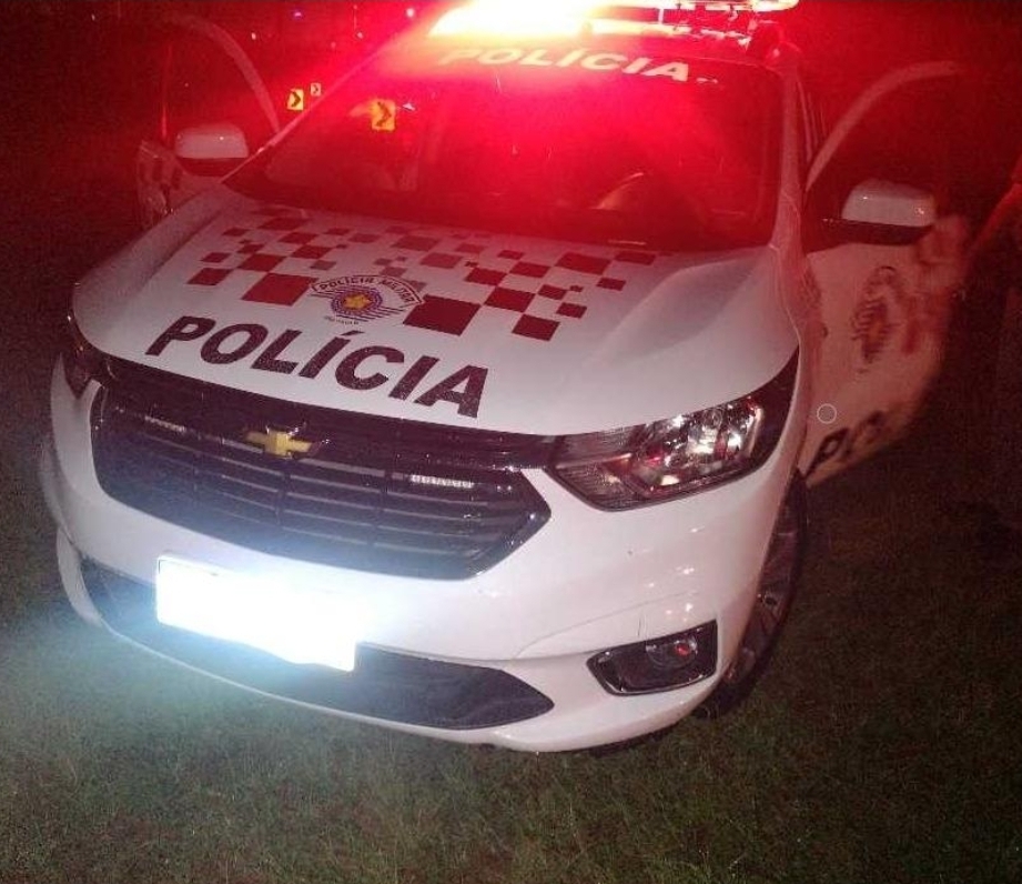 Homem é golpeado a canivete em Guzolândia