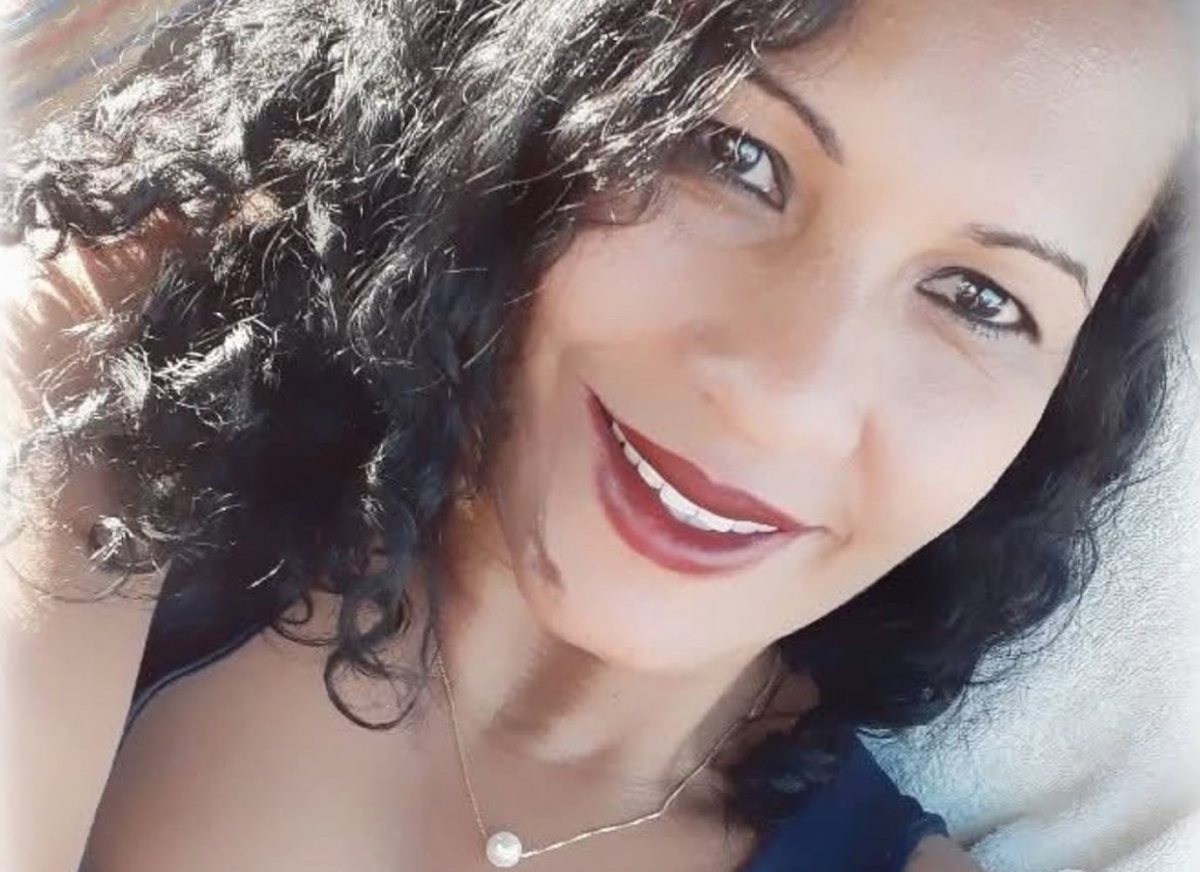 Mulher morre em acidente de moto e ônibus no São José