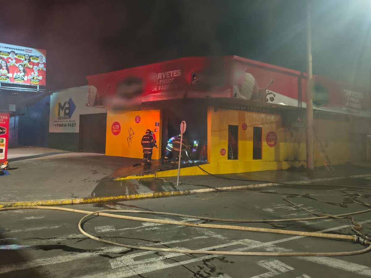 Sorveteira ten início de incêndio em Araçatuba
