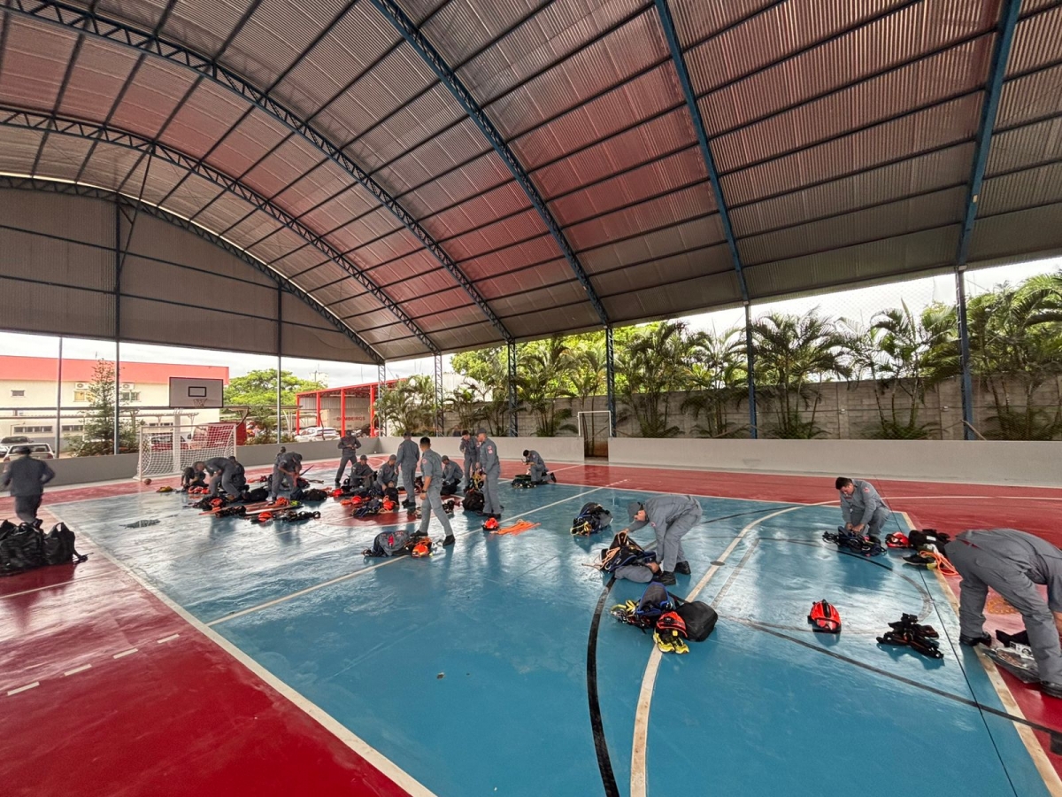 Treinamento de Salvamento com Cordas O 20º Grupamento de Bombeiros