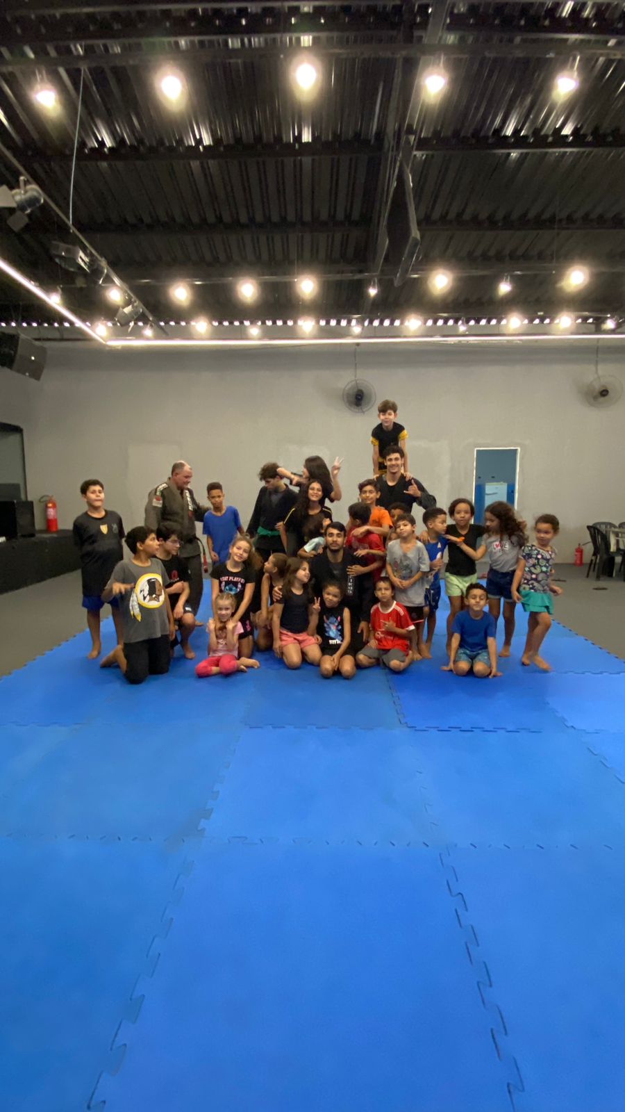 Projeto Yes(Yeshua Escola Social) precisa de 35 kimonos para as crianças